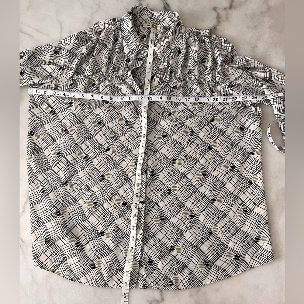 Max Studio Long Sleeves Ruffle Details Printed Blouse Top Sz Medium Beige - Picture 8 of 10